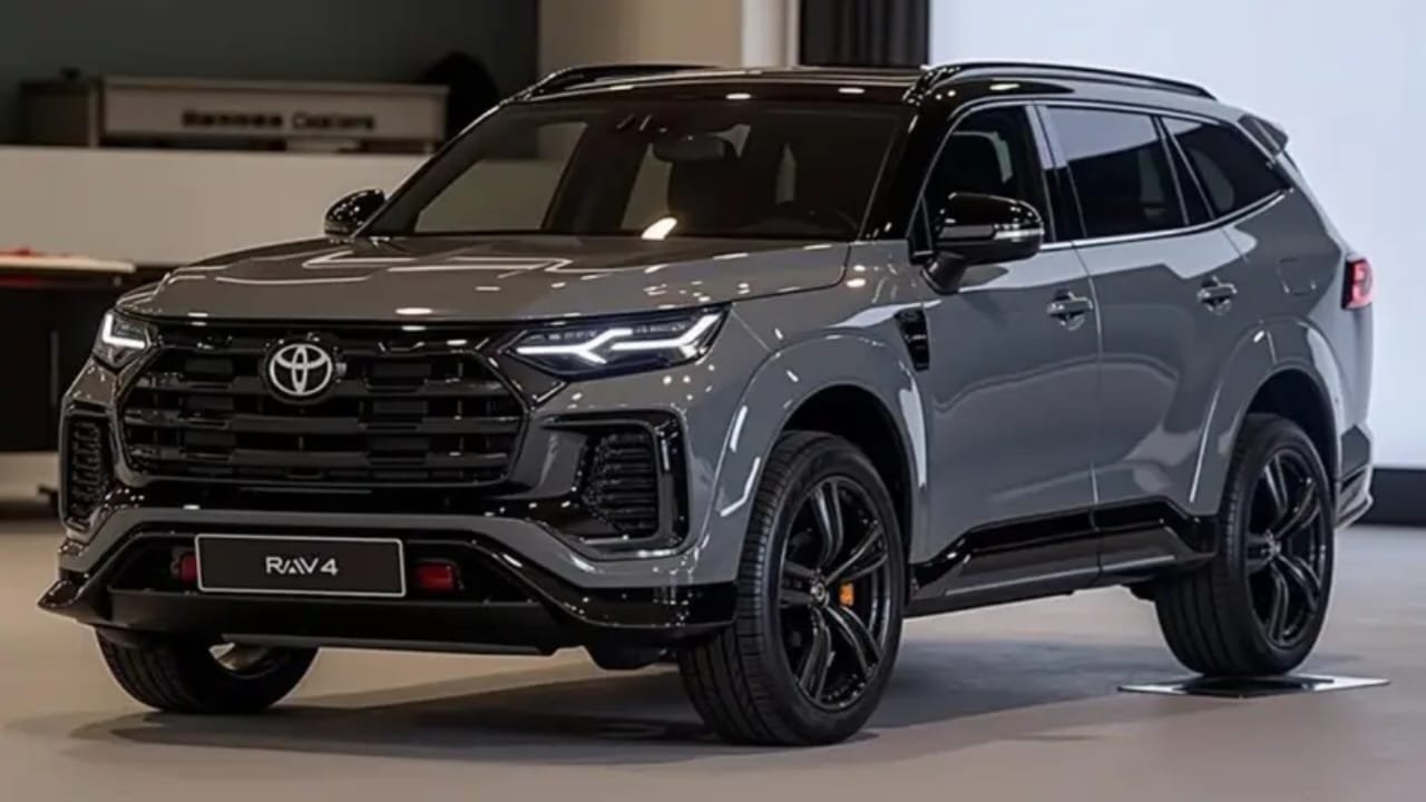 Toyota RAV4 Hybrid – 2.5L Hybrid Engine, 218HP Power & Luxury SUV with AWD Performance at ₹3.49 Lakh!